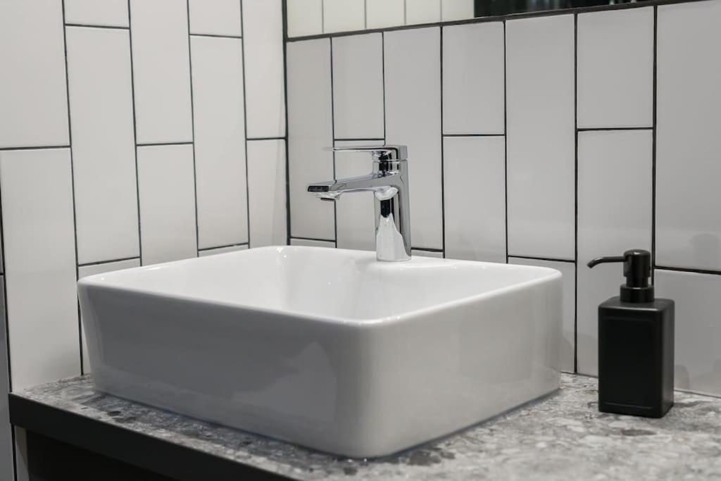 Apartament Nowoczesne Studio Przy Warcie Poznań Zewnętrze zdjęcie